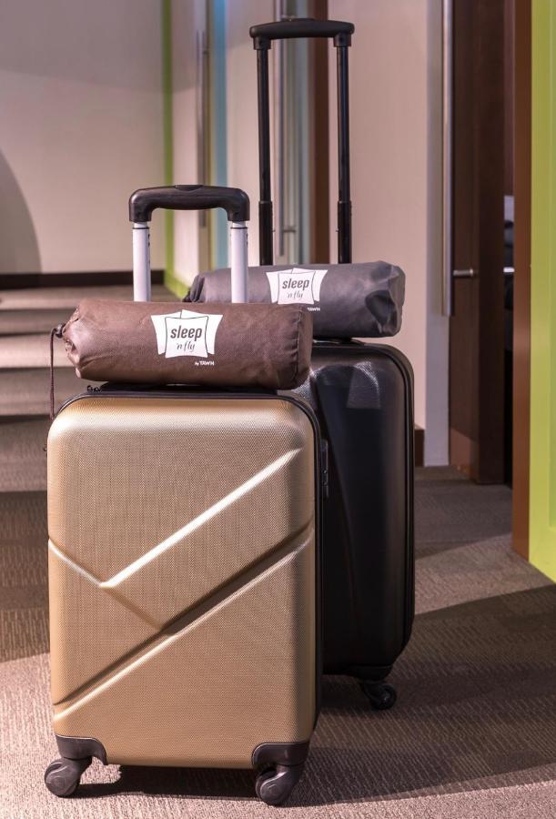 Hotel a capsule Sleep 'n Fly Sleep Lounge, South Node - Transit Only 2*