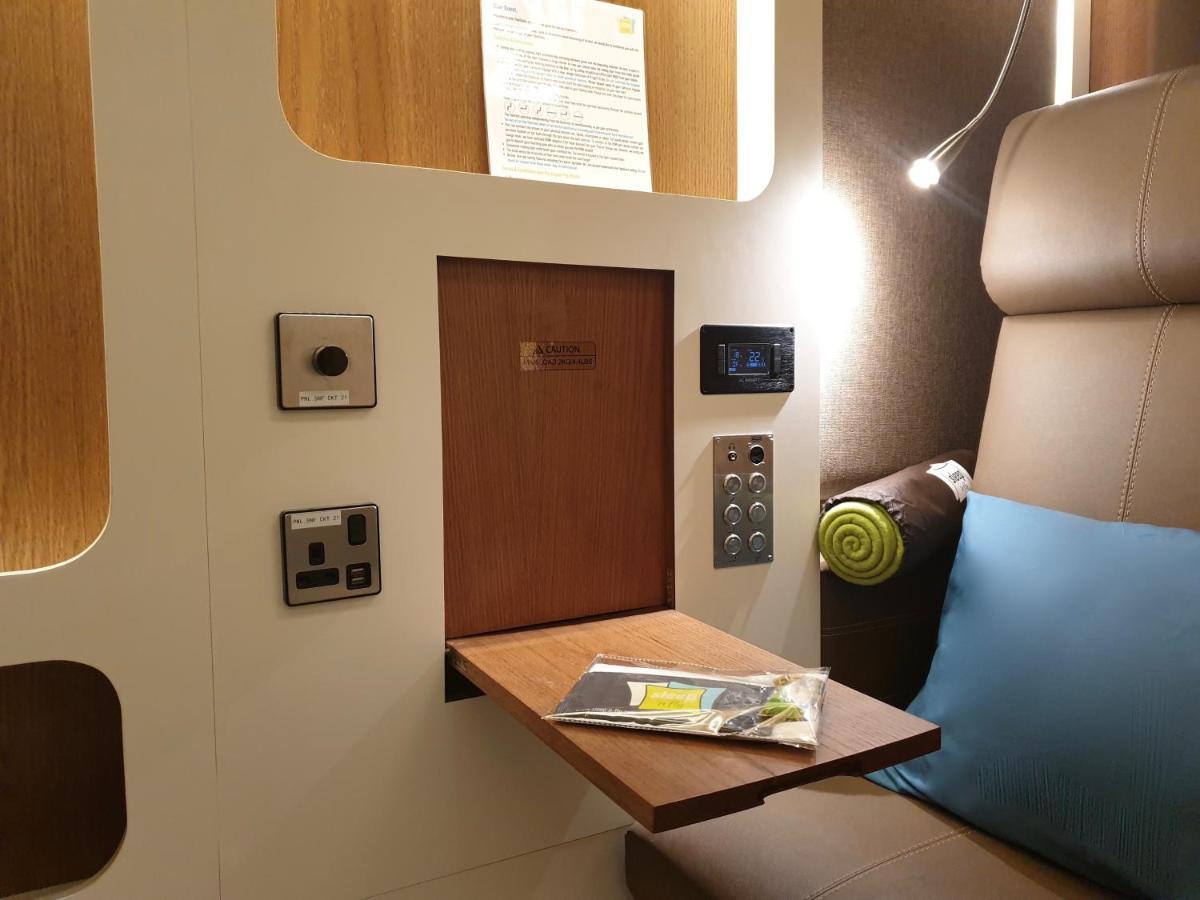 Capsule hotel Sleep 'n Fly Sleep Lounge, South Node - Transit Only